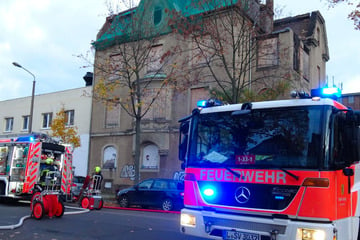 Leipzig: Am helllichten Tag: Leipziger Abbruchhaus in Brand gesetzt