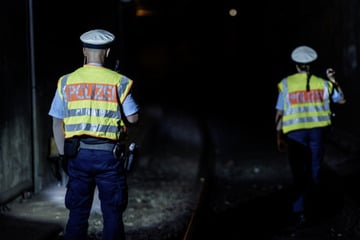 Frau sucht Schlafplatz in S-Bahn-Tunnel und begibt sich in Lebensgefahr