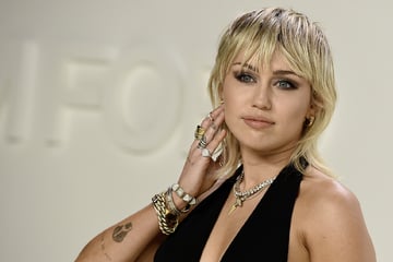 "Wrecking Ball": Miley Cyrus bringt Neuauflage ihres Mega-Hits!