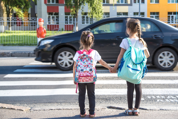 Richtiges Verhalten im Straßenverkehr kann Kinder schützen