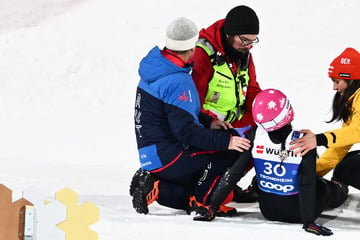 Verletzt weggetragen: Große Sorgen um deutsche Skispringerin!