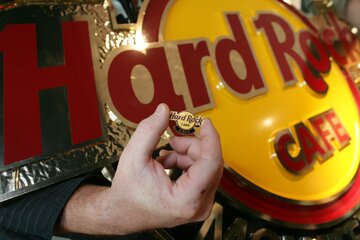 Köln: Kölner "Hard Rock Cafe" wird 20 Jahre alt und lockt mit irrer Burger-Aktion