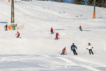 Brutaler Ski-Unfall: Deutscher fährt mit gebrochenem Lendenwirbel rote Piste hinab