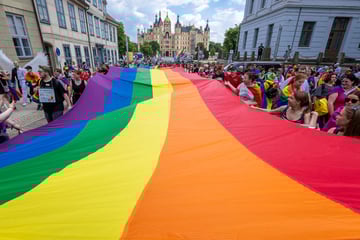 Köln: CSD 2025 in Köln: Dieses bunte Programm erwartet Euch