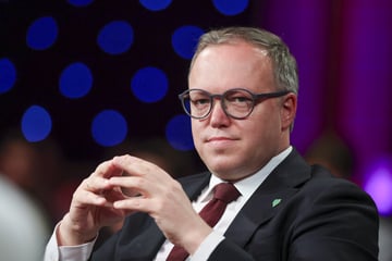 Mario Voigts Doktortitel weg: AfD stellt Gutachten von Plagiatsjäger vor