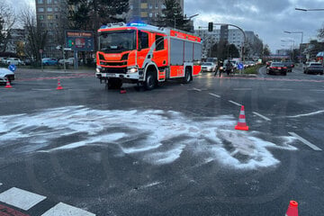 Schwerer Unfall in Buckow: Feuerwehr rettet eingeklemmte Personen