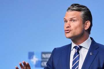 Fenster gerissen: Maschine von US-Kriegsminister notgelandet