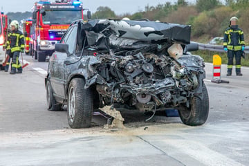 Unfall A72: Vollsperrung nach Unfall auf A72: Audi kracht gegen Leitplanke