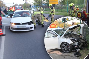 Vier Verletzte bei schwerem Crash nahe Leipzig: Fahrer wird in VW eingeklemmt