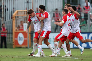 Regionalliga-Irrsinn: Zentraler Mittelfeldspieler ist plötzlich der Ballermann des Nordostens