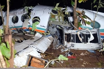 Rettungsflugzeug stürzt während Gewitter ab: Alle Insassen tot