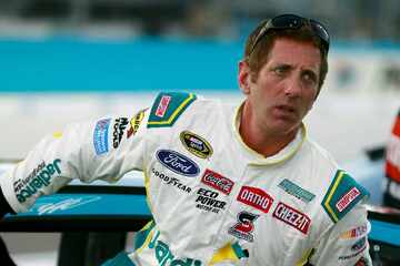 Nach Flugzeugabsturz: Einbrecher machen fette Beute in Haus von totem Rennfahrer (†55)