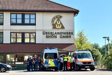 Bluttat auf Firmengelände: Mitarbeiter geht auf Kollegen los - eine Tote, mehrere Verletzte!
