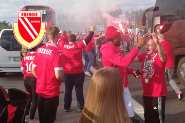 Cottbuser Aufstiegsparty live - Fans fordern: "Pele hol' das Freibier raus"