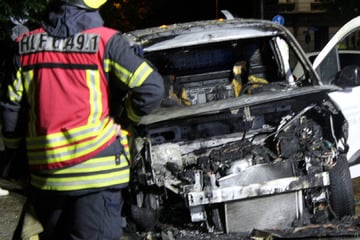 Leipzig: Brandstiftung im Leipziger Westen: Vonovia-Transporter fackelt ab