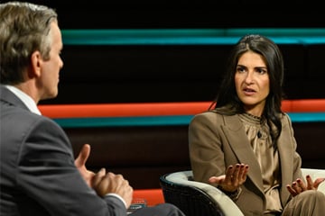 Markus Lanz erschüttert: "Man sieht die Blutlachen der Massaker aus dem Weltall"