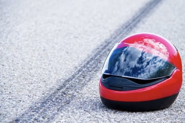 Motorradfahrer stirbt nach Frontalcrash: Straße vier Stunden gesperrt