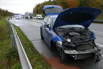 Unfall A3: Schwerer Unfall auf A3: BMW gerät ins Schleudern und kracht in Leitplanke
