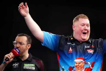 "Habe etwas getan, was ich nicht hätte tun sollen": Darts-Star muss ohne Schlüpfer spielen