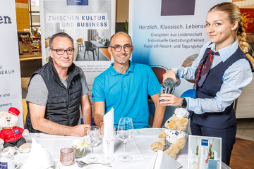 Dresden: Dresden: Nele (17) gibt Bildungs-Bürgermeister Jan Donhauser Nachhilfe