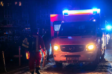 Berlin: Bluttat in Köpenick: Mitbewohner sticht Mann mit Scherbe in Hals