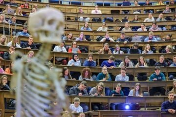 Ex-Studenten klagen gegen Landarztquote: NRW-Gericht verhandelt erste Fälle