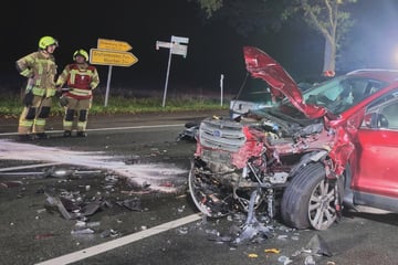 Vorfahrt genommen: Mutter und Kind bei Unfall schwer verletzt