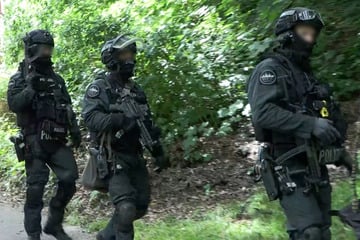Nach Schüssen in Hamburg: Zwei Männer auf der Flucht