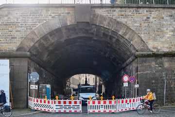 Warum ist die Brühlsche Gasse voll gesperrt?