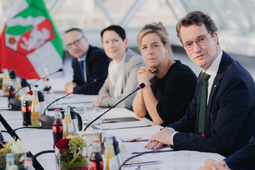 Vorbereitung auf die nächste Corona-Welle: Neues NRW-Kabinett berät sich
