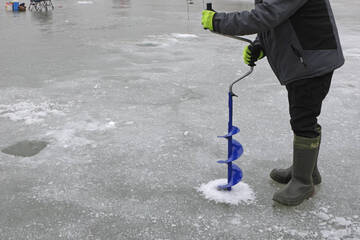Winter längst auf Rückzug: Mann stirbt beim Eisangeln in Brandenburg