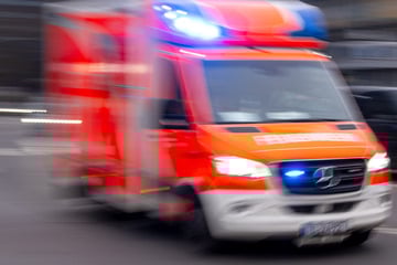 Unfall A7: A7 nach Unfall komplett dicht: VW-Fahrerin kommt ums Leben