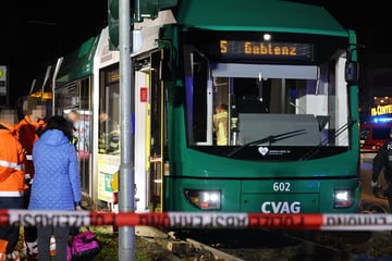 Schwerer Unfall in Chemnitz: Kind (9) von Straßenbahn erfasst