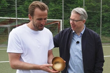 Höhle der Löwen: Es geht um Frühstücks-Flocken: Bayern-Star Harry Kane bei "Höhle der Löwen"