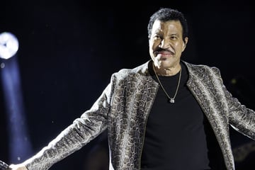 Fans bangen um Musiklegende: Lionel Richie muss Auftaktkonzert seiner Tour abbrechen