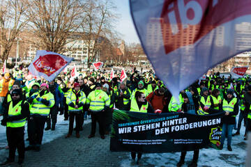 Berlin: Warnstreik geht weiter: Stillstand bei BVG, Stadtreinigung und Co.