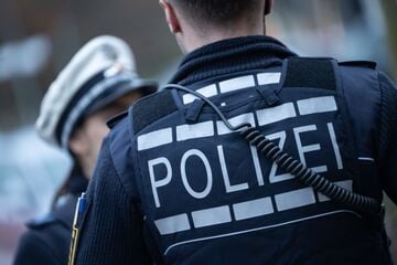 Babysitterin will Kleinkind nicht mehr hergeben und beißt Polizisten
