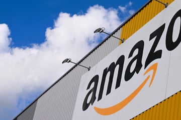 Massenentlassung: Online-Riese "Amazon" streicht 14.000 Stellen!