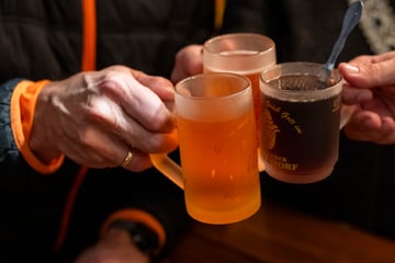 München: Hotel in München verkauft Glühwein für 18 Euro! Sprecherin: "Eigentlich ein Schnapper"