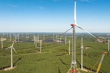 Weltrekord! Windrad in Brandenburg ist fast so hoch wie der Berliner Fernsehturm
