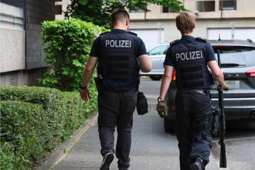Polizei macht großen Waffenfund bei Zwangsräumung in Wuppertal