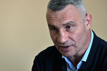 Ukraine-Krieg: Wichtige Brücke in Kiew bei russischem Angriff beschädigt