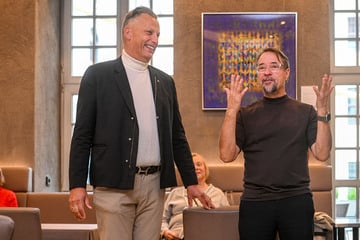 Dresden: "Tatort"-Star Jan Josef Liefers besucht Vernissage im Kempinski