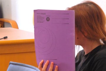 Tödliche Gefahr: Leipzigerin soll aus Eifersucht Feuer in Altbau gelegt haben! "Es roch nach Grillanzünder"