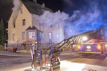 Tragischer Wohnungsbrand in Sachsen: Bewohner stirbt an Heiligabend