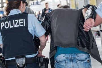 München: Schlagstock-Einsatz im Veggie-Shop: 20-Jähriger tickt in Ladengeschäft aus