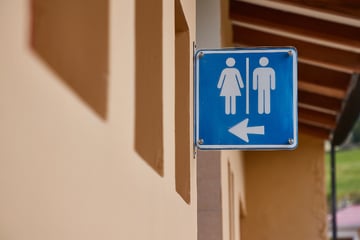 Passpflicht am Pissoir: Hier dürfen nur Einheimische aufs WC