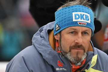 Emotionaler Abschied: Biathlon-Männertrainer Kirchner macht Schluss - Kritik an ARD-Moderator!