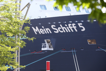 Nach langer Corona-Pause: "Mein Schiff 5" wieder auf Kreuzfahrt in Asien