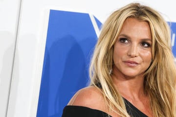 Britney Spears says relationship with sons is "complex" and slams "gaslighting" Kevin Federline